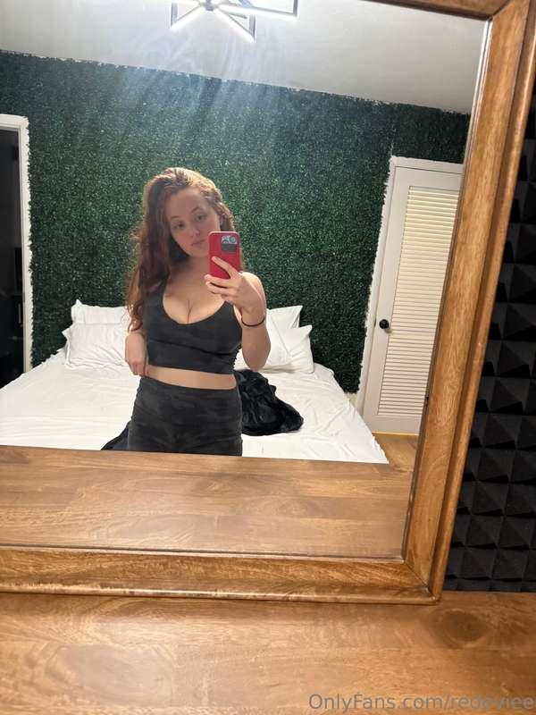 Live tonight 9/10pm eastern 🥰🥰🥰 cumm join 