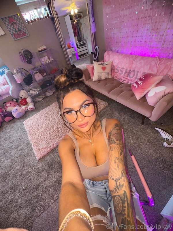Im soo bored today babee :( can i see your cock to make thin..