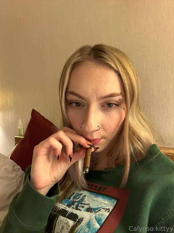 I love getting my ass ate after a blunt. To be blunt.