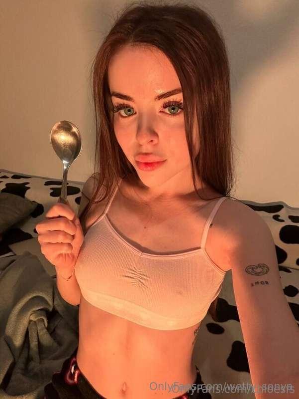 🎀FREE SUBSCRIPTION🎀Sweet and gentle, but also terribly sexy🤭..