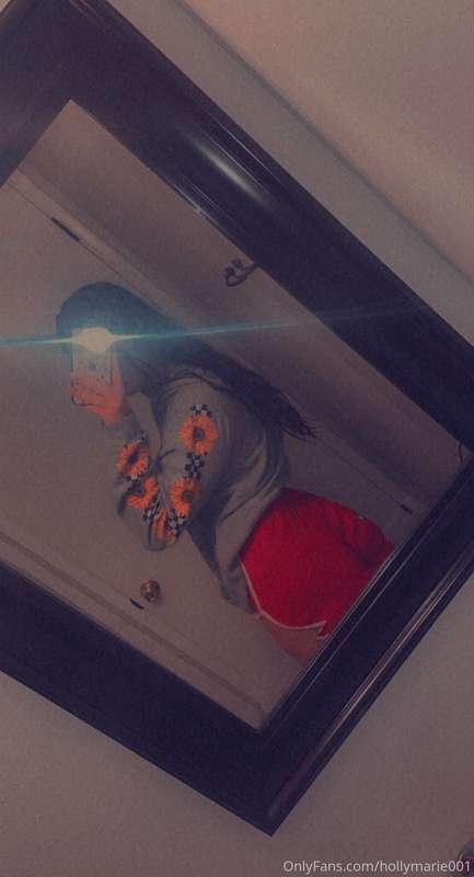 hollymarie001 image #0