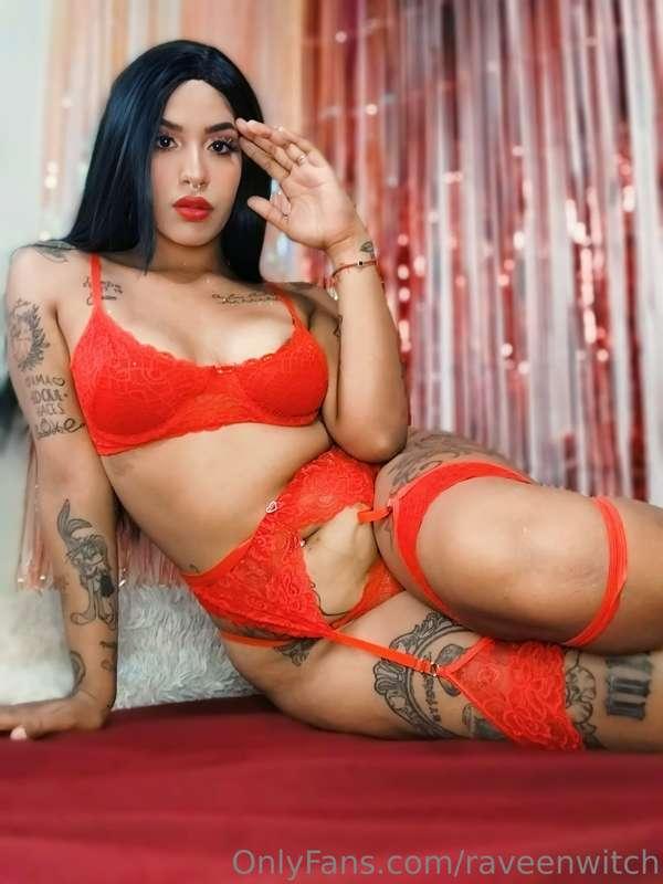 How is the red outfit? 🤤