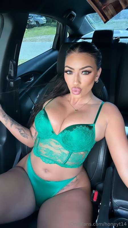 *Kiss me I’m Irish* 🍀💋 Well… I’m not, **but you can kiss me ..