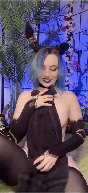 💕Completely nude video of me playing with myself and showing off my new buttplug!💕 Cum with me and watch me put in my new buttplug! I think it's just so cute, but knowing you're watching me made me so horny. I couldn't help but spread my legs and pleasure myself vibrator until i cum 🥵 But don't worry, i'll make sure the butt plug is also in view the entire time! 😘❤️

