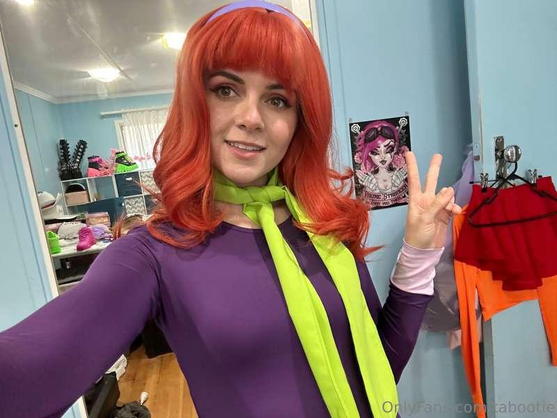 Daphne cosplay sneak peek! What do you think?