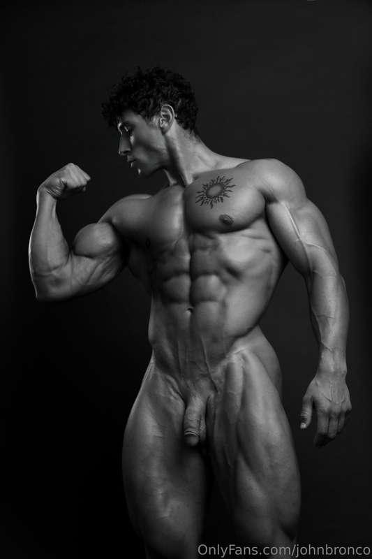 Classic physique 