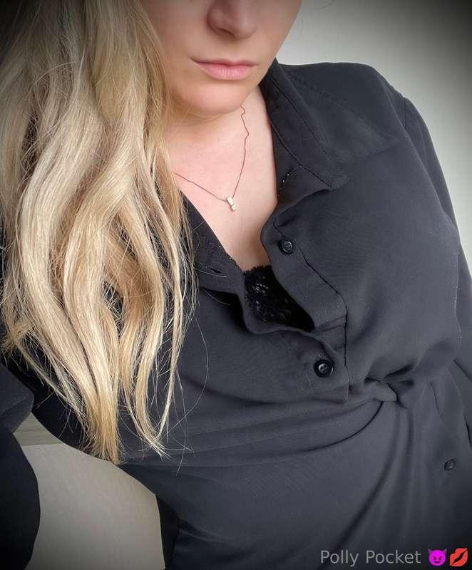Do I give off those milf vibes? 😏