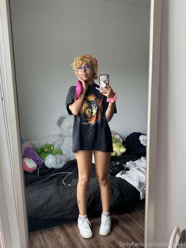 goodmorning! i like my legs in these and wanted to show them..