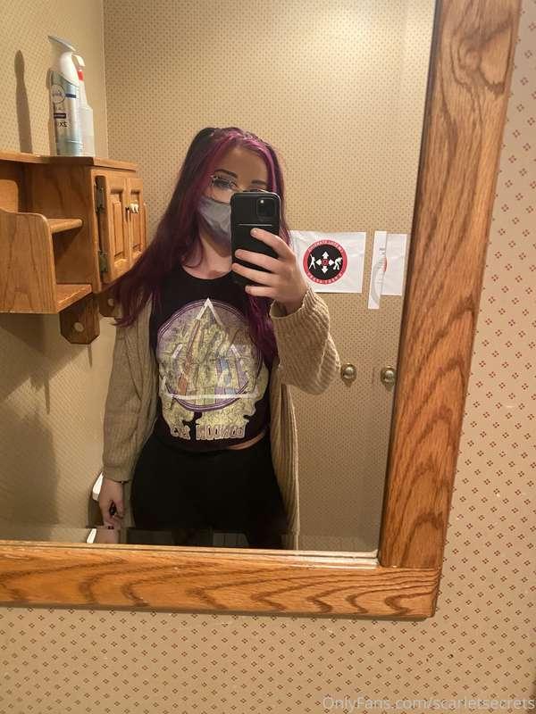 first day at my new job as a singing instructor. i’m super n..