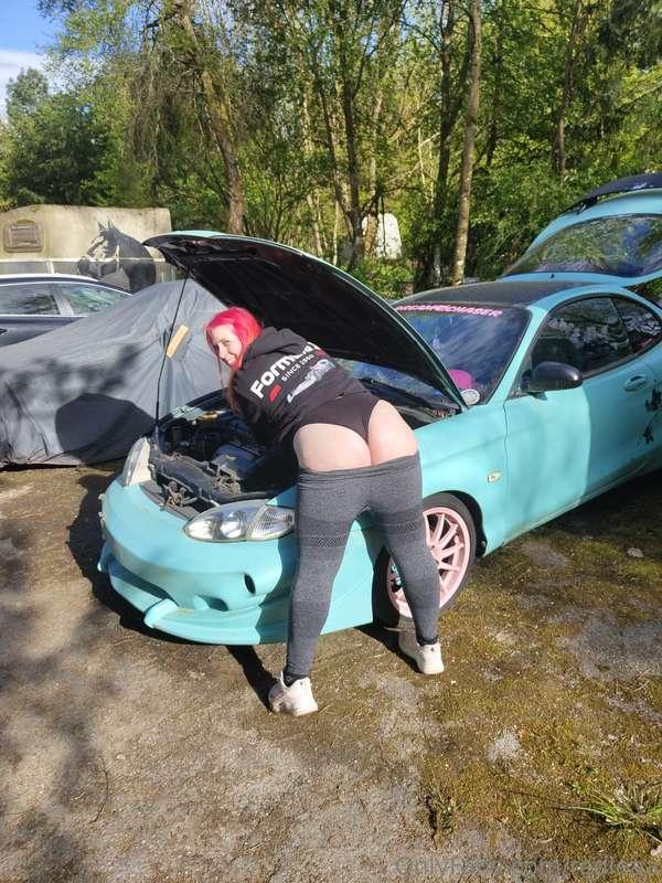 Heute hab ich wieder mal am Auto gebastelt, wie hast du dein..