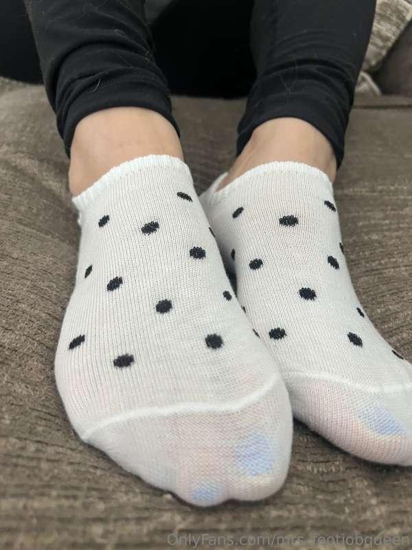 mrs_footjobqueen image #5