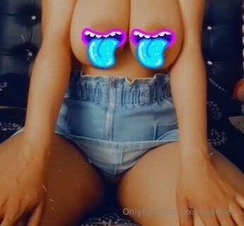 Bored and horny 🥵🥵..send a tip( any amount) I wanna cum💦💦 ....