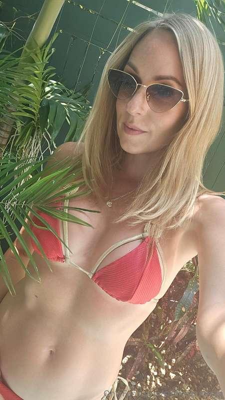 Cum for a swim with me 😈💦