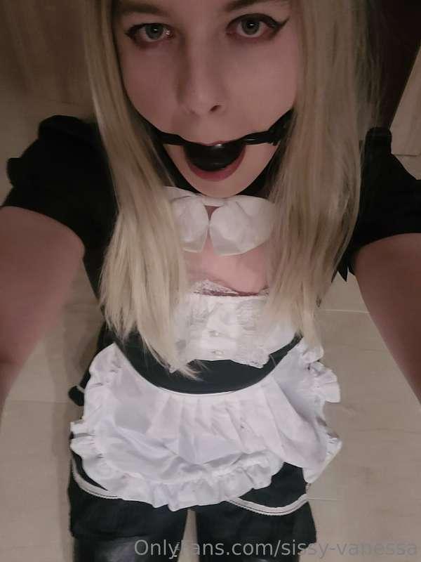sissy-vanessa image #0