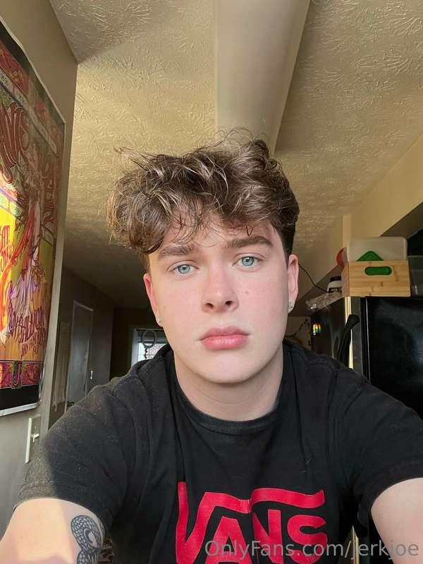 swipe for cock 😝