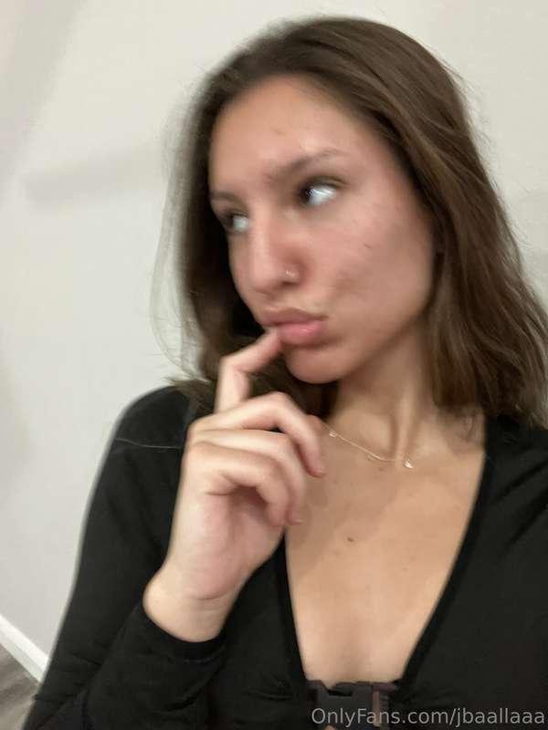 Kisses are free but I take tips 😋😉