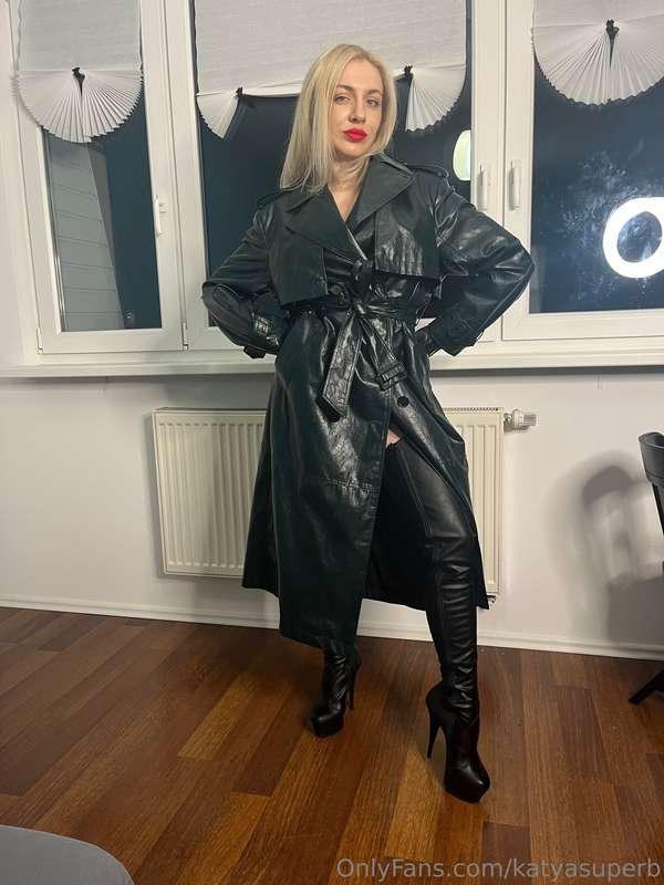 Open coat is here @katya.superb.exc 