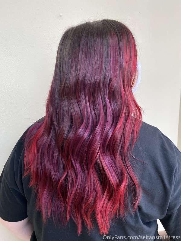 Berry tones for this cutie 💕🍒🍇

I love adding dimension to e..
