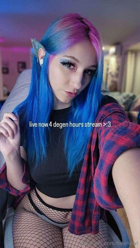 hai :3 im streaming on cb!