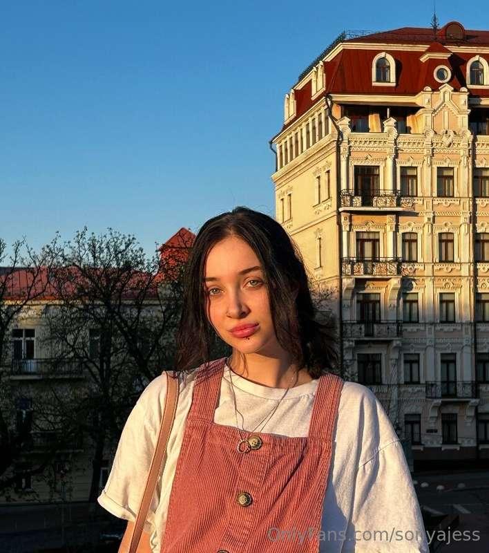 FREE SUBSCRIPTION TODAY ONLY😍
sexy student @venus.julia, who..
