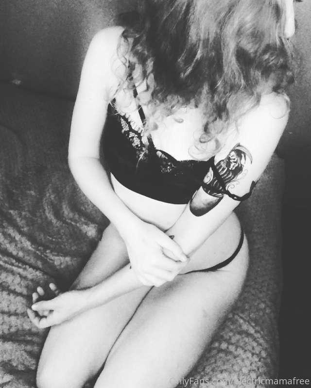 Good morning 🖤💋