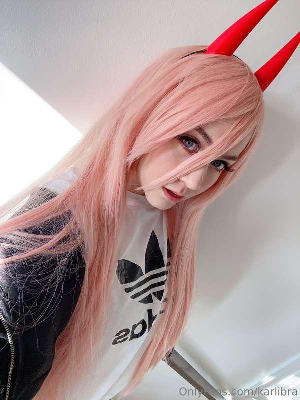 VERY QUICK POWER COSPLAY TEST!!!! the contacts arrive later ..