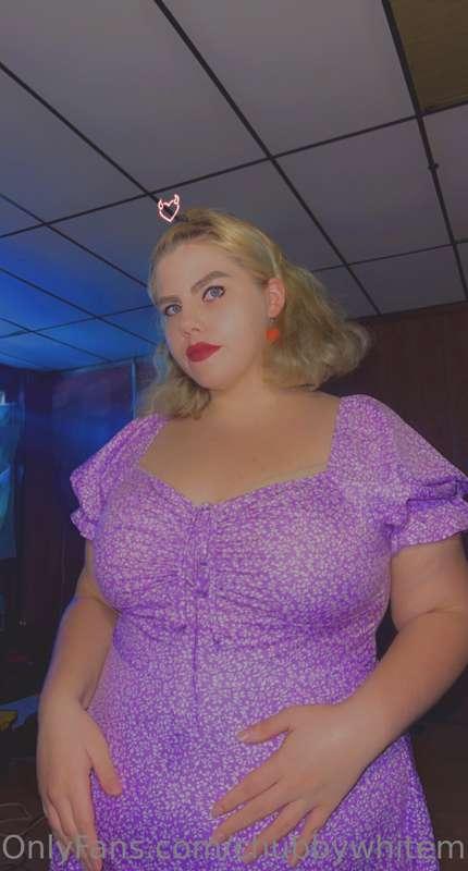 chubbywhitemilf image #1