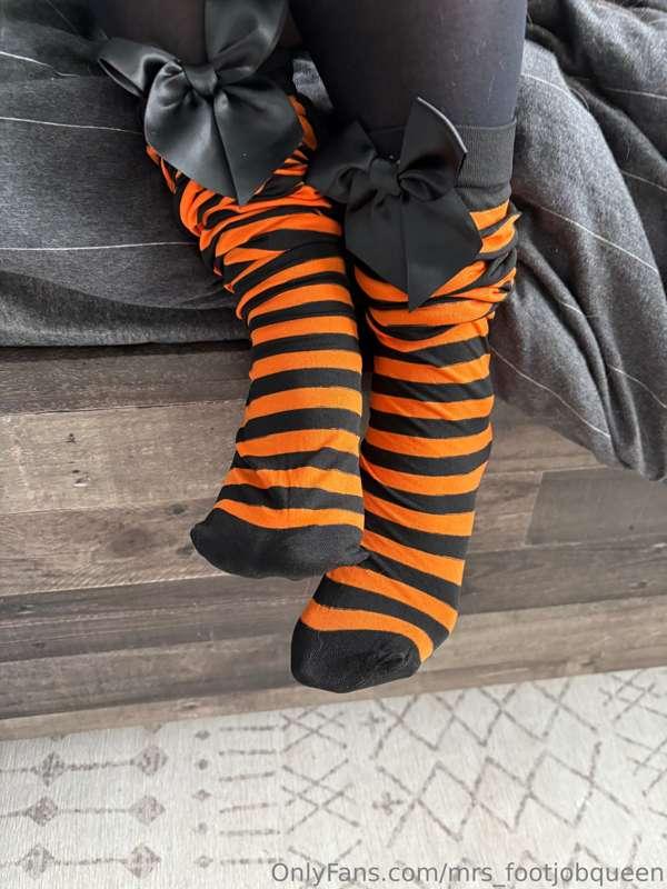 mrs_footjobqueen image #9