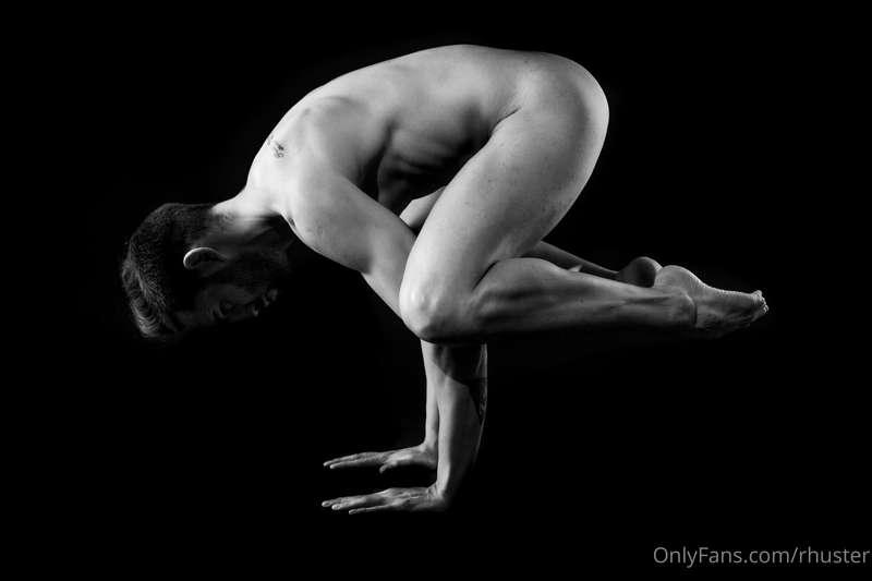Do you like to do yoga? I love to do it naked 😈😈😈🍆🍆🍆🍆💦 Unloc..