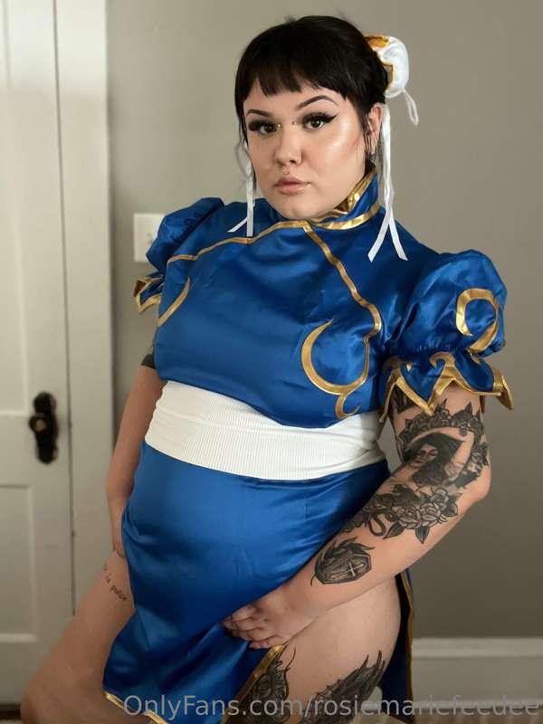 Introducing ; FAT Chun-Li from Street Fighter!!

I will be c..
