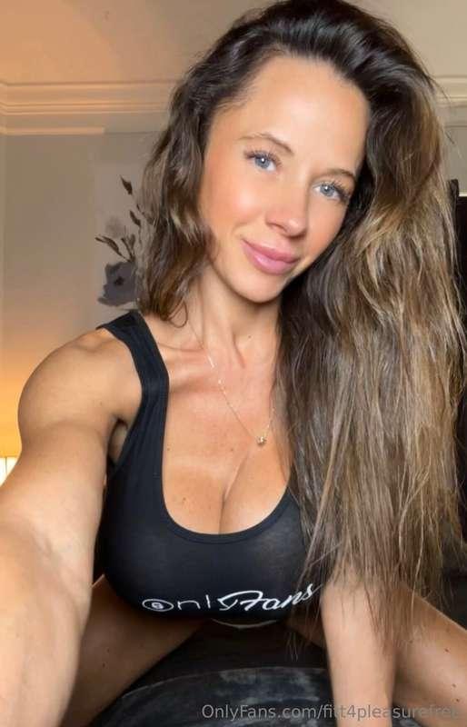 Are you looking for NAUGHTY Videos of me? Tell me the type o..