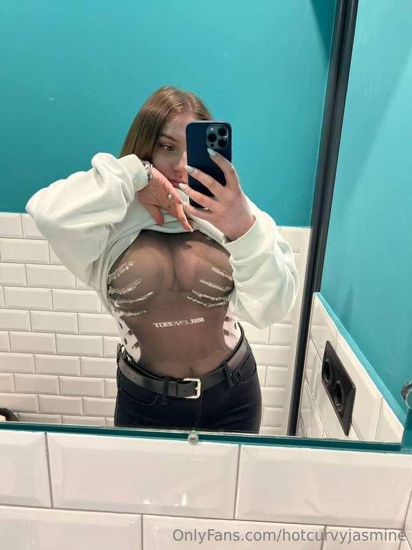 🍓@lil_sofi🍓 Take a look at 🍭 @lil_sofi🍭-the way to enjoy the..