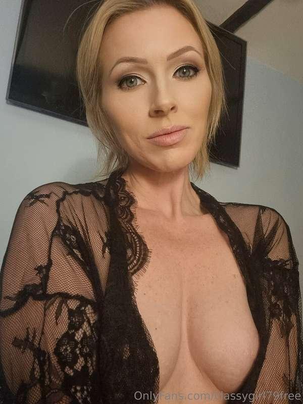Happy hump day 🥰