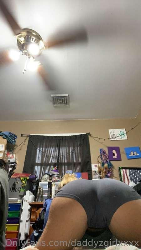 Daddy wyd if you come home & find me like this?? 👀