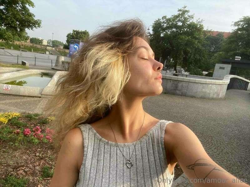 Taking a sun bath🥰 🌞