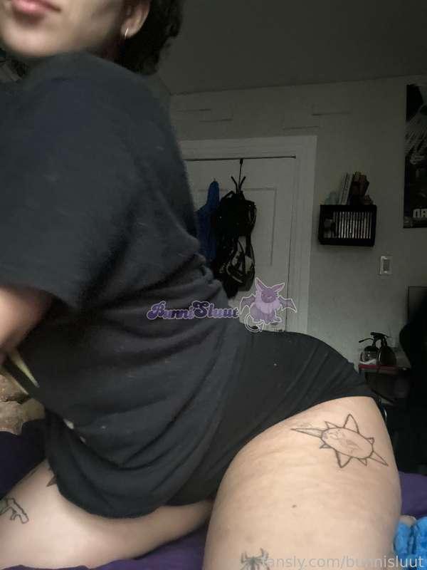 would you give me backshots or fuck me in missionary?

#booty #fyp #foryou #horny #arch #wet #masturbate #cum #orgasm #ass #bigbutt #tattoos #brunette #girlnextdoor  #mixedgirl