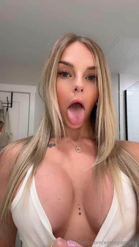 Going OF LIVE Tonight @ 10PM EDT 💦No panties. No limits. Jus..