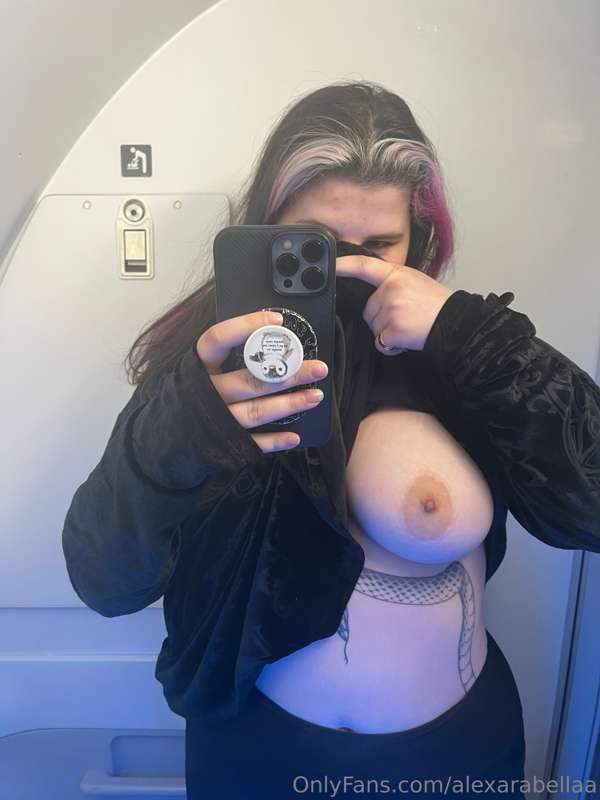 Got some more airplane boobs if y’all want them 🤭