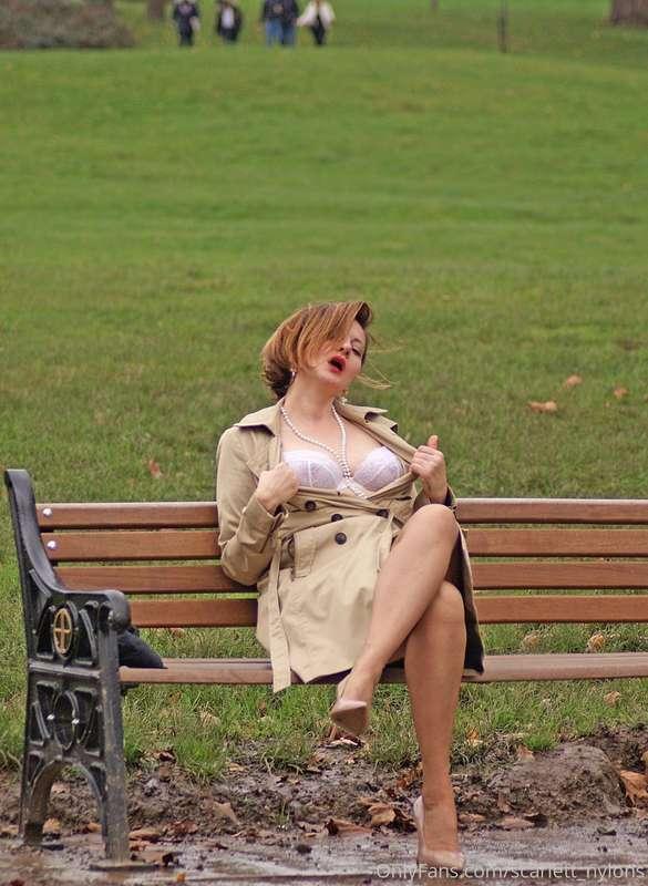 scarlett_nylons image #14