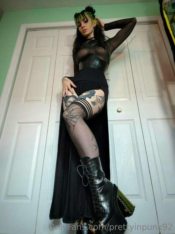 You'd look even better under my boots