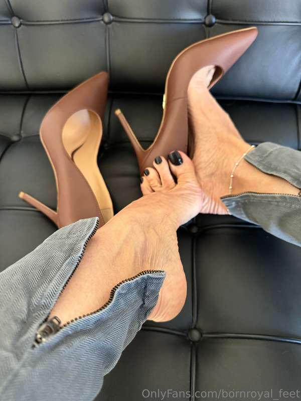 bornroyal_feet image #3