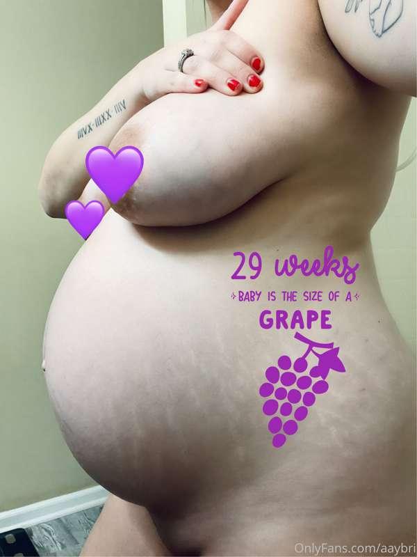 **29 WEEK BUMPDATE** 
Baby is now roughly 15 inches and 2.5 ..