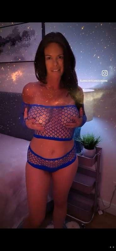 Come play with my titties😇