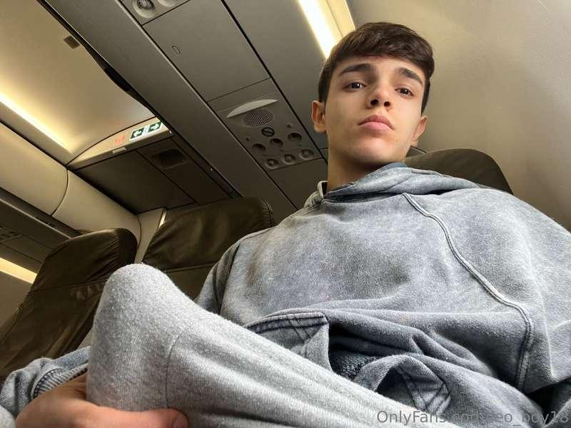 leo_boy18 image #0