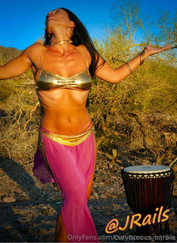 #Ad❤️ @JRails ❤️💃 Ever considered a private belly dance just..