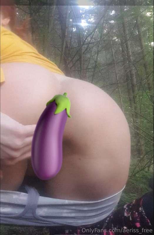 🌲🌲New video🌲🌲Nadržana kundička v lese...🌲Vzrušujuca masturba..