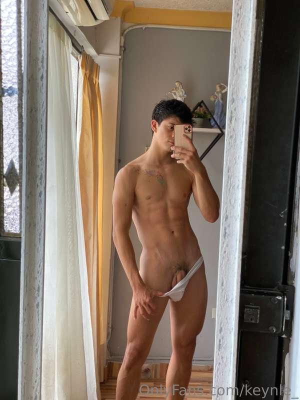 Available to do some custom content babe!!  DM me 🍆🤤