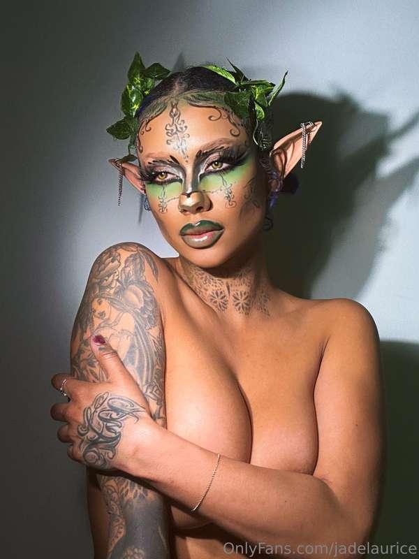 Open my last message to see all of your fairy girl 😈🧚🏽‍♂️