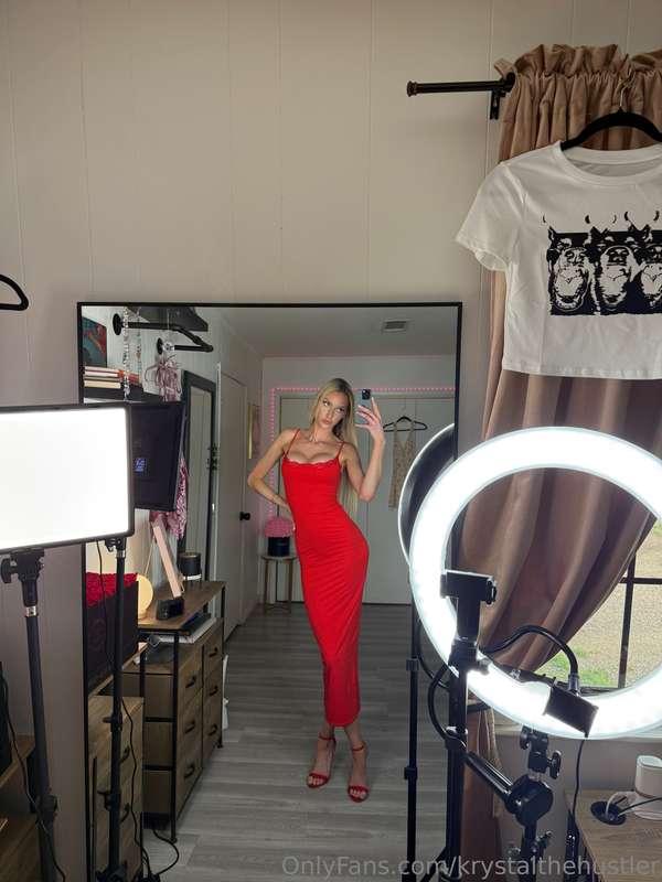 Red dress, no shame 😊