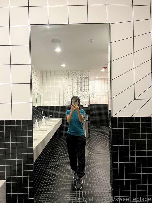 #OOTD:  - #Uniqlo shirt & jogger pants - #Uniqlo shirt & pan..